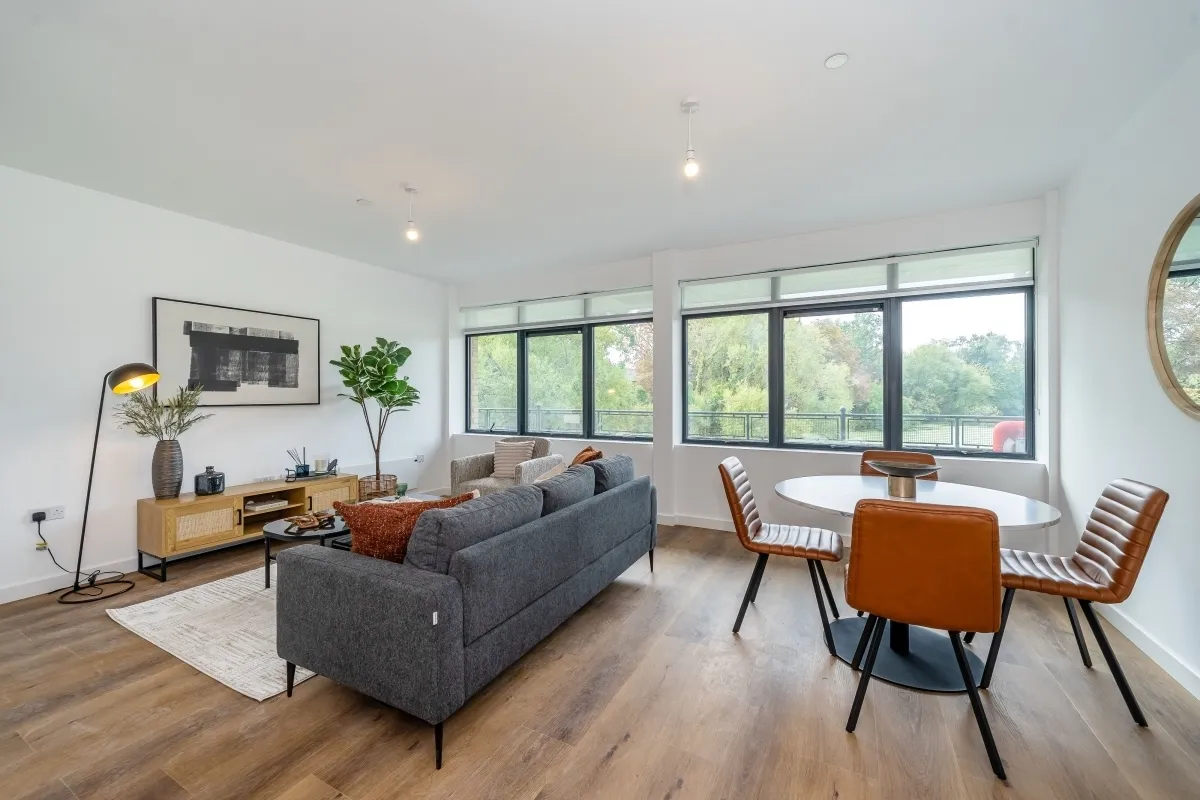 1 bed flat to rent, Lakeside Close, Staines Upon Thames, TW18