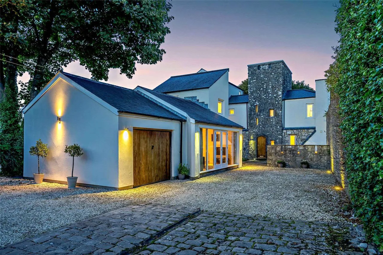 Nash, Cowbridge, CF71, photo 4
