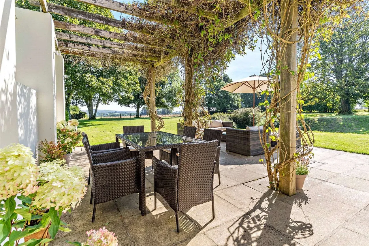 Nash, Cowbridge, CF71, photo 21