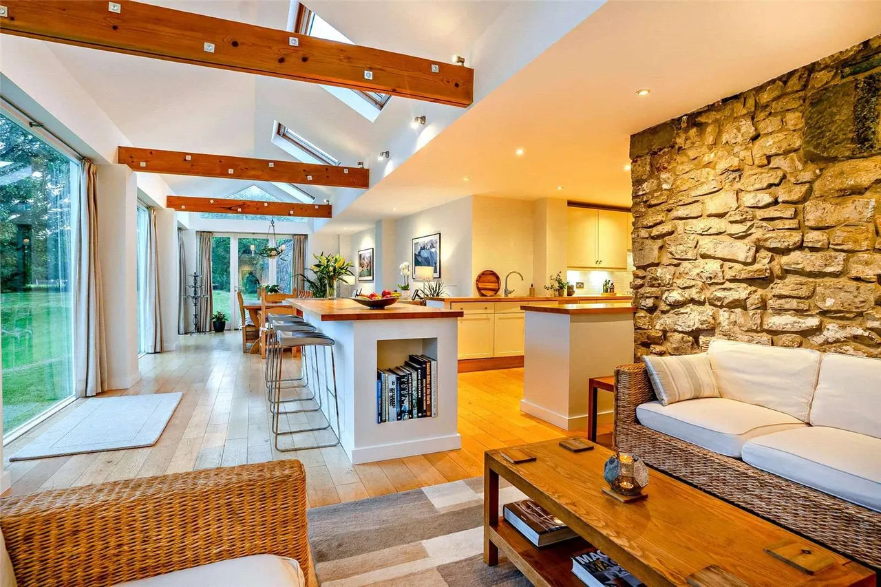 Nash, Cowbridge, CF71, photo 9