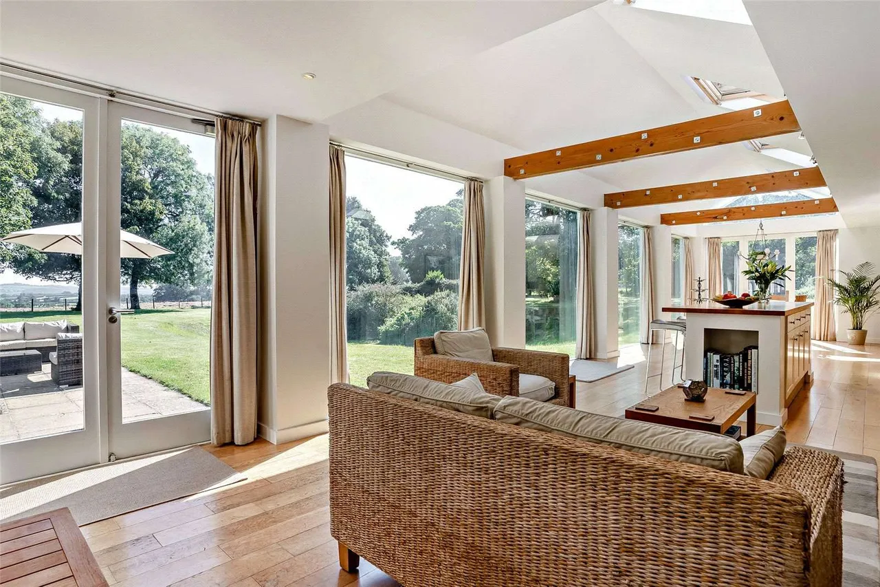 Nash, Cowbridge, CF71, photo 8