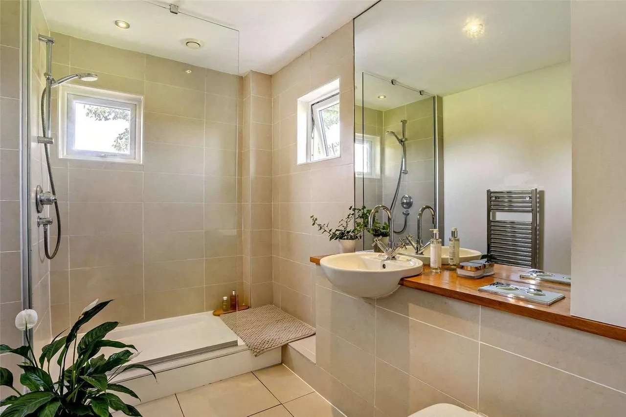 Nash, Cowbridge, CF71, photo 15