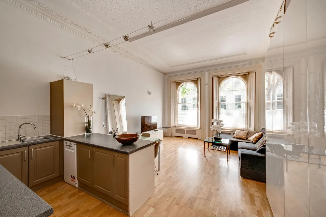 1 bed flat for sale, Craven Hill Gardens, W2