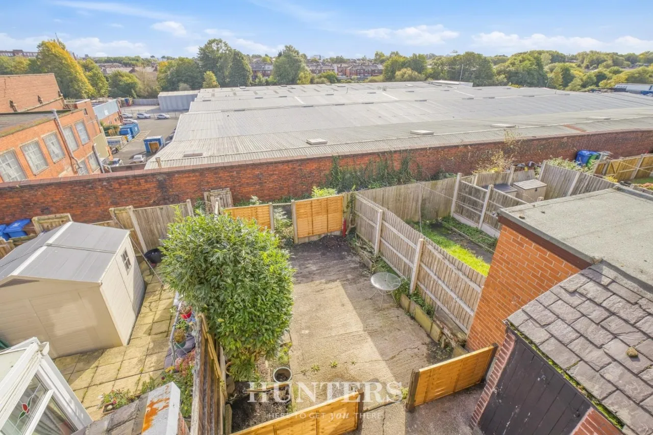 Jubilee Road, Middleton, M24, photo 13