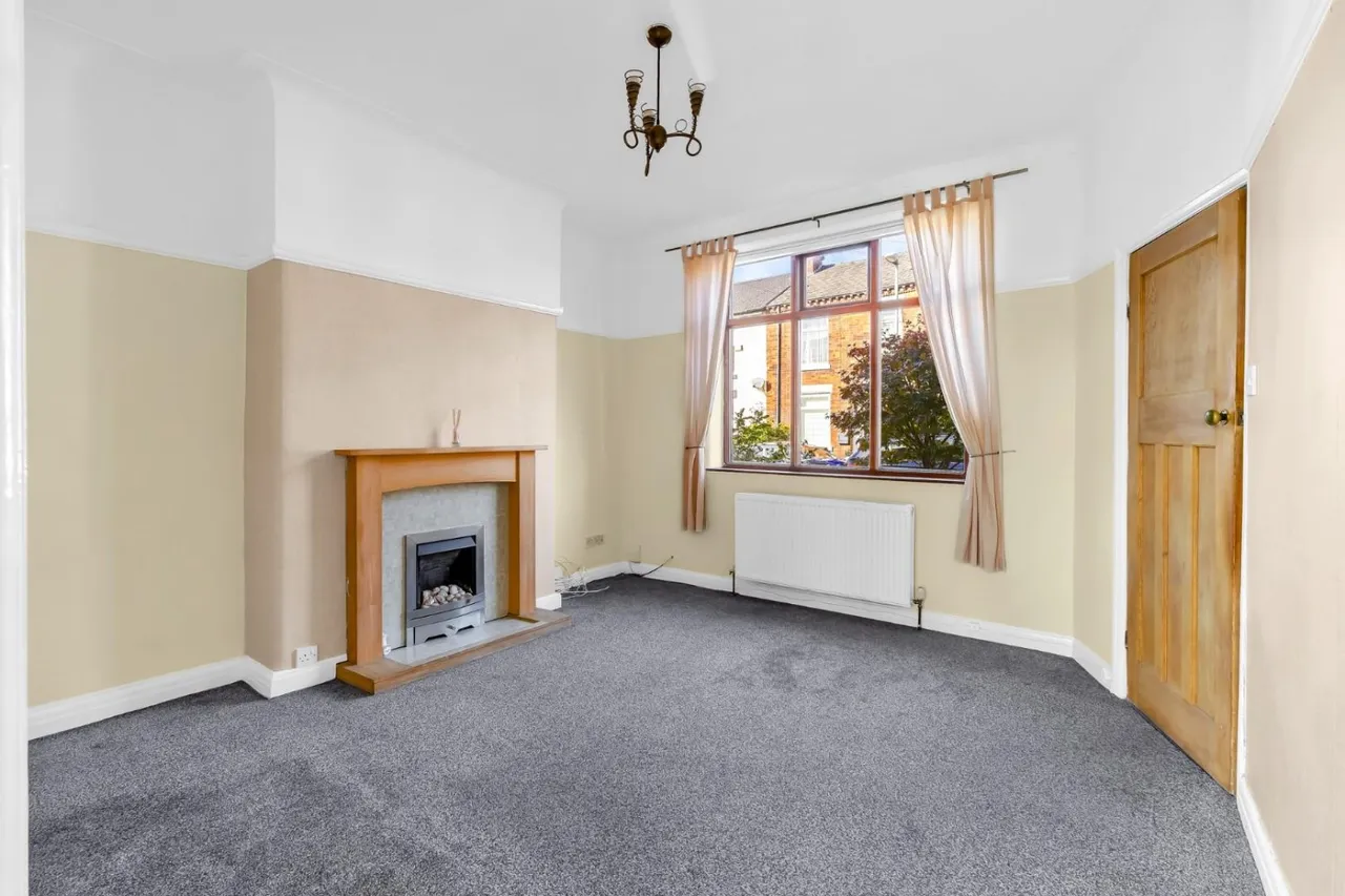 Jubilee Road, Middleton, M24, photo 4