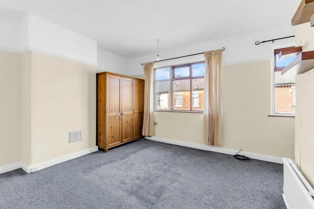 Jubilee Road, Middleton, M24, photo 10