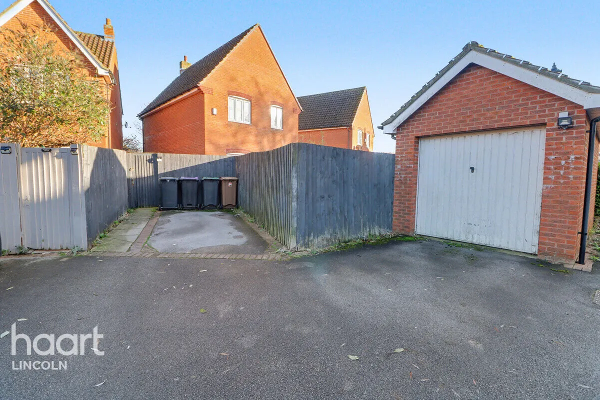 Privet Walk, Witham St Hughs, LN6, photo 22