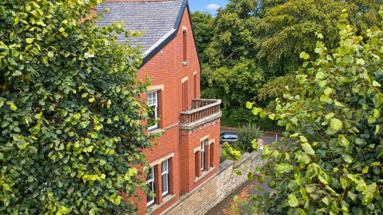 Belgrave Road, Darwen, BB3, photo 22