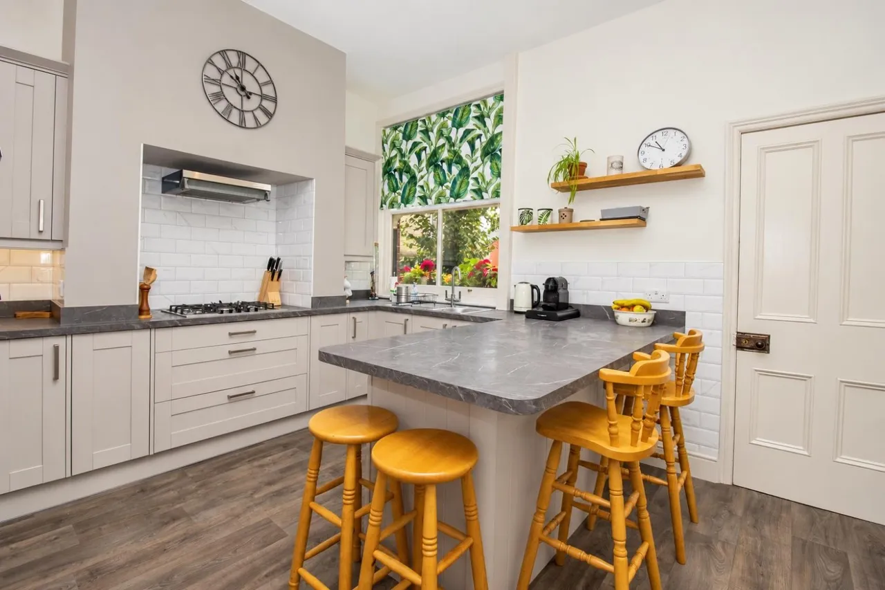 Belgrave Road, Darwen, BB3, photo 3
