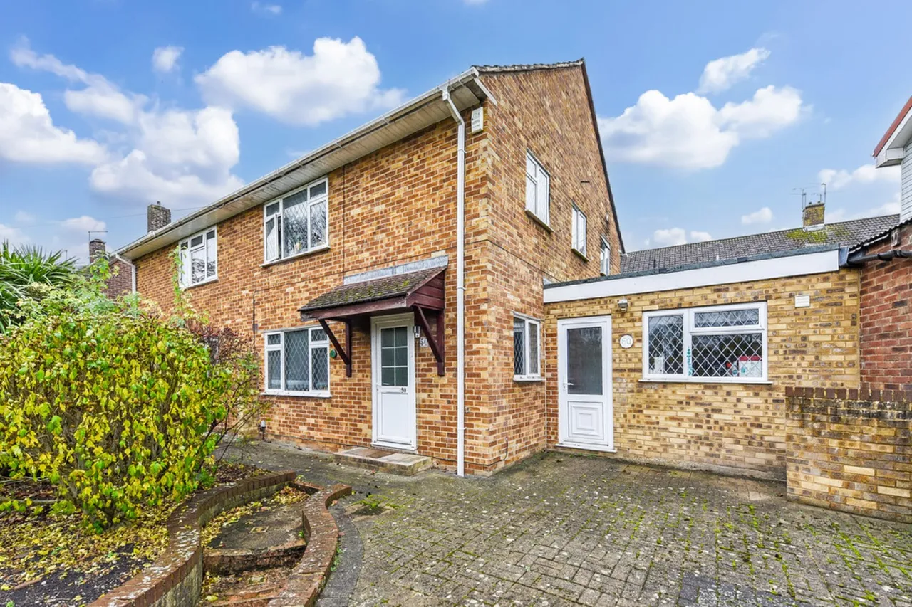 5 bed house for sale — Minden Way, Winchester