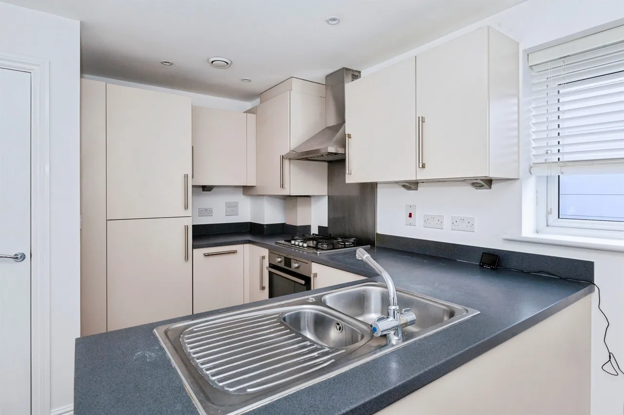 Chadwick Road, Slough, SL3, photo 2