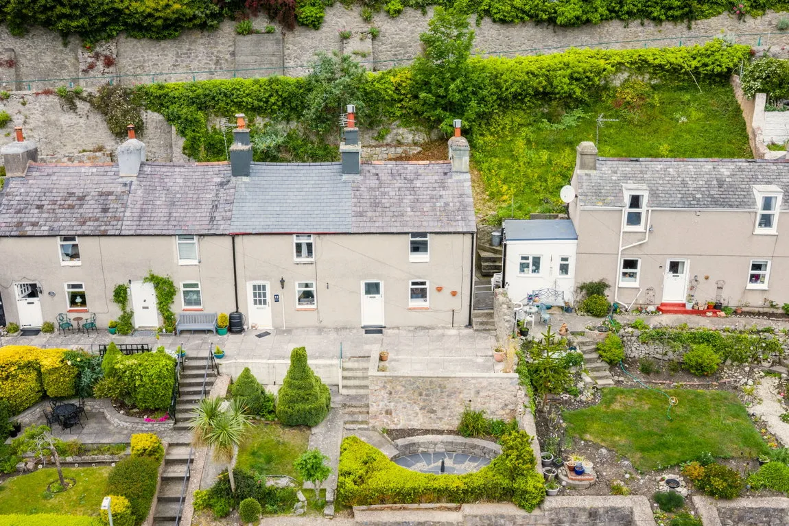 2 bed house for sale — Cwlach Street, Llandudno, LL30 2HR