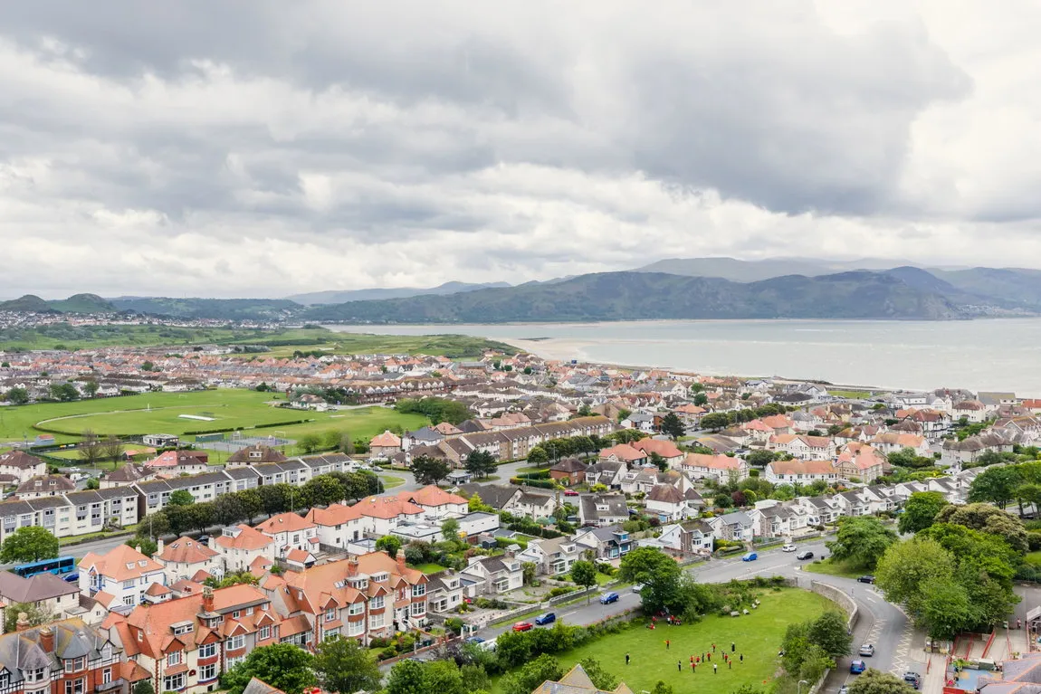 Cwlach Street, Llandudno, LL30 2HR, photo 13