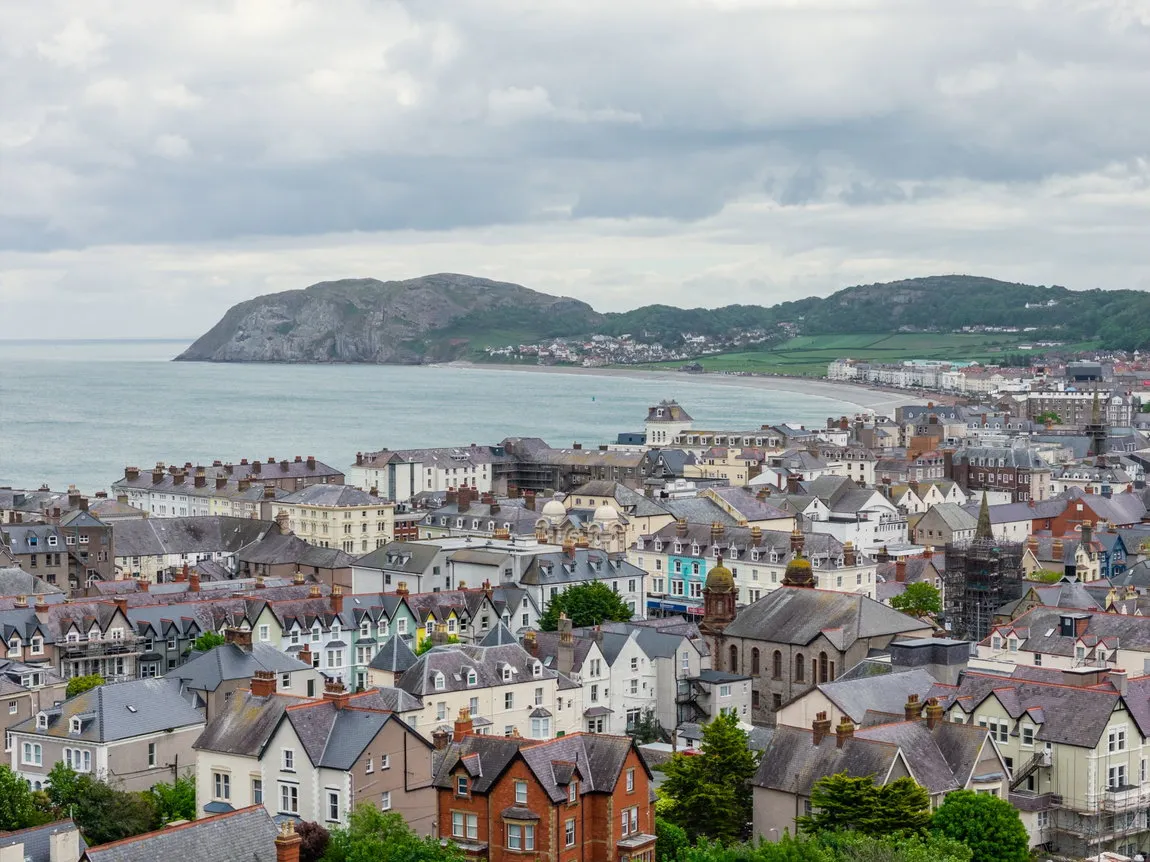 Cwlach Street, Llandudno, LL30 2HR, photo 14
