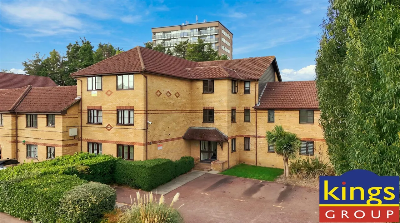 1 bed flat for sale, Hickory Close, Edmonton, N9