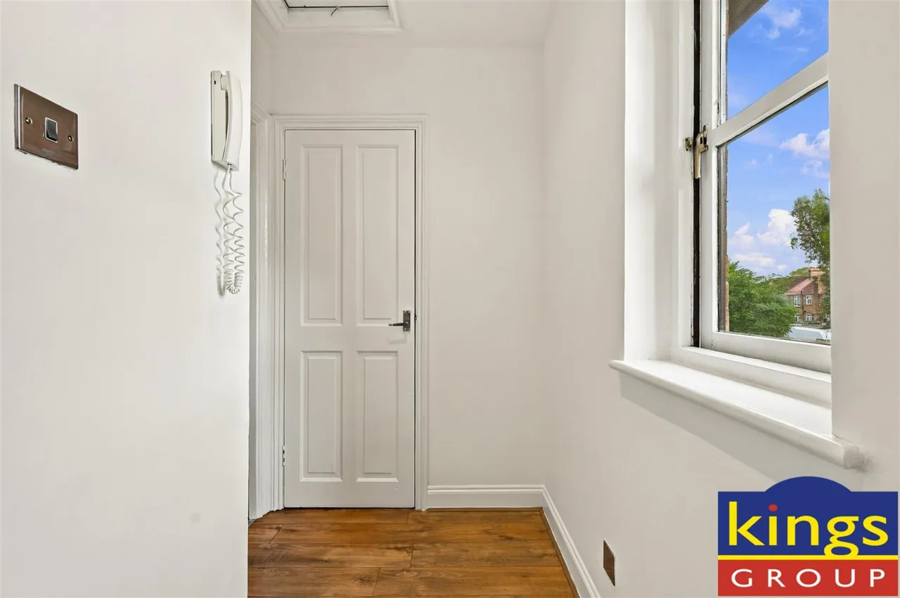 Hickory Close, Edmonton, N9, photo 13