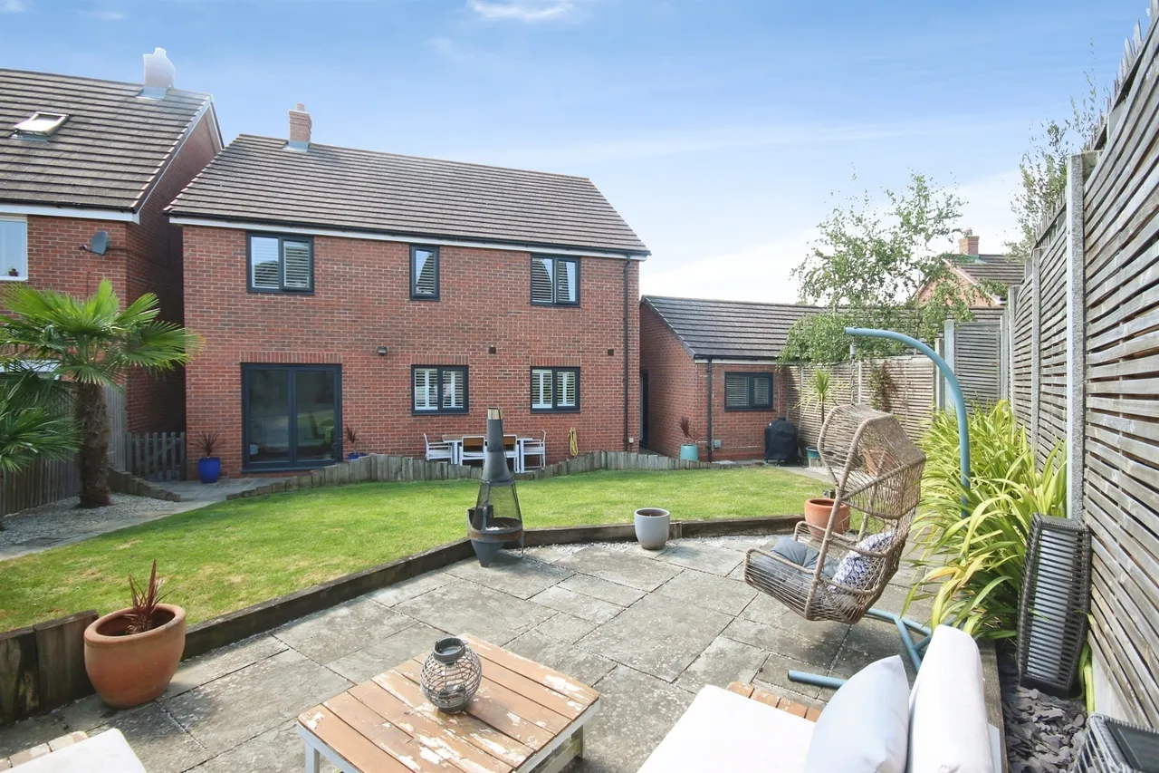 Biffin Way, Whitnash, CV31, photo 17