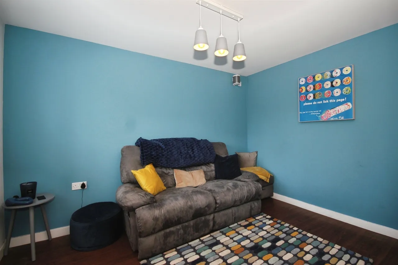 Biffin Way, Whitnash, CV31, photo 5