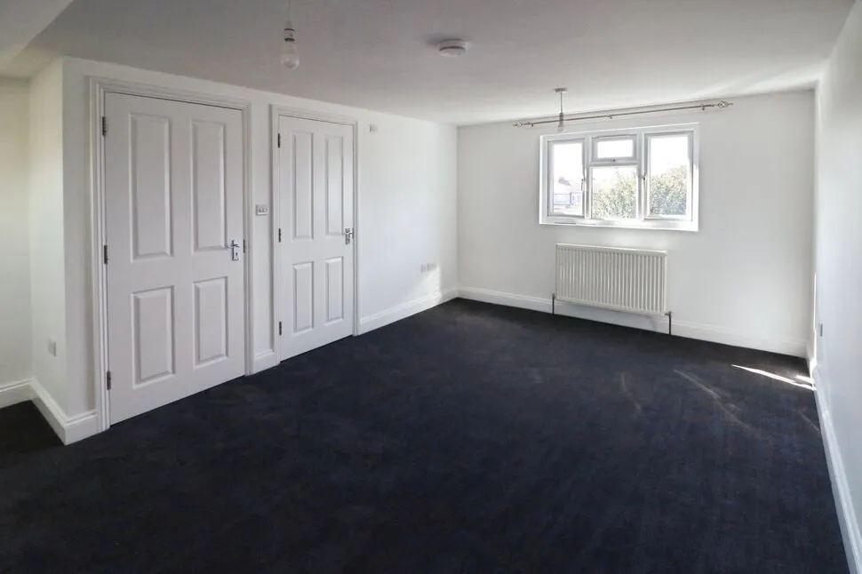 Mafeking Avenue, Ilford, IG2, photo 10