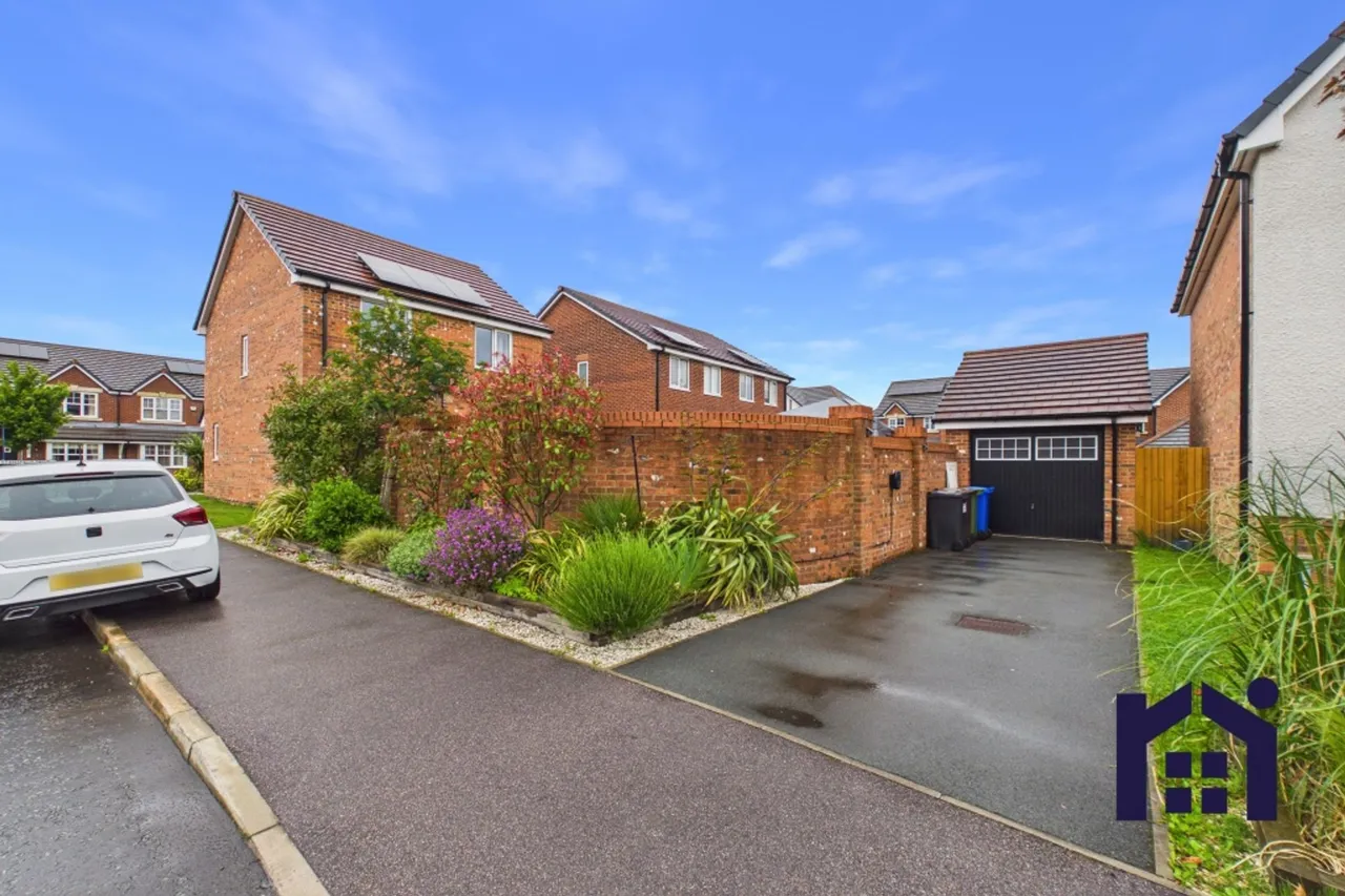 Shaw Green Crescent, Euxton, Chorley, PR7 6QR, photo 19