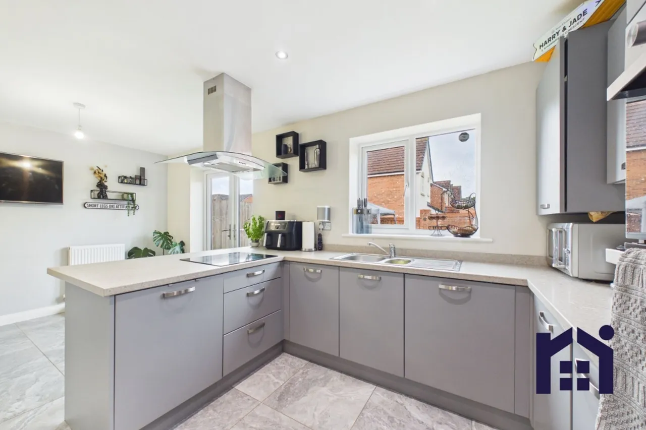 Shaw Green Crescent, Euxton, Chorley, PR7 6QR, photo 9