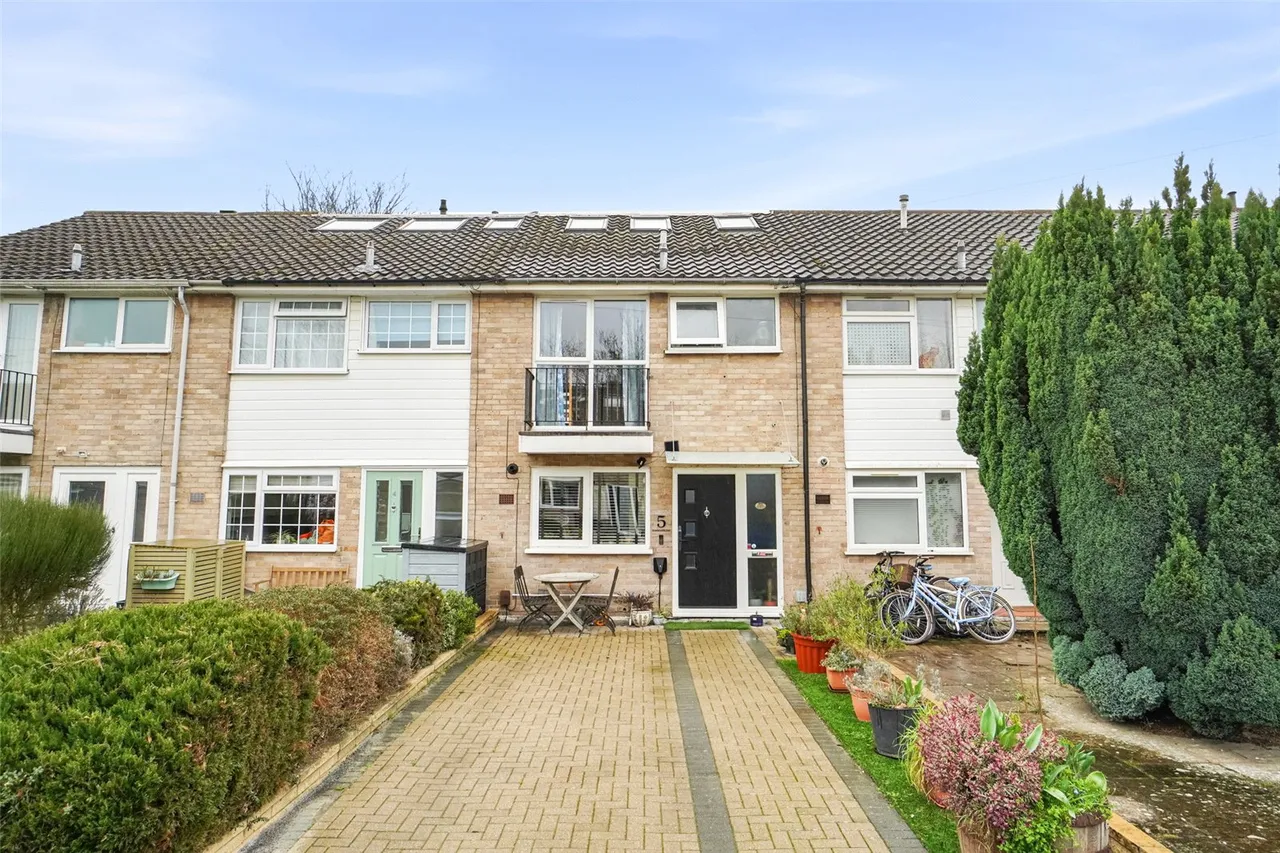 4 bed house for sale — Strawberry Hill Close, Twickenham, TW1 4PX