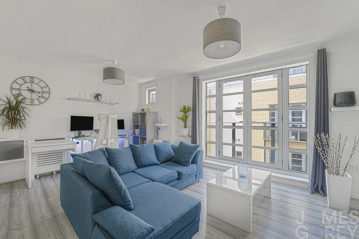 Thames Reach, London, SE28, photo 4