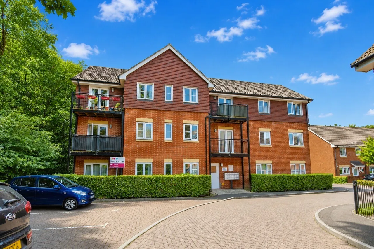 2 bed flat for sale — Shafford Meadows, Hedge End, Southampton