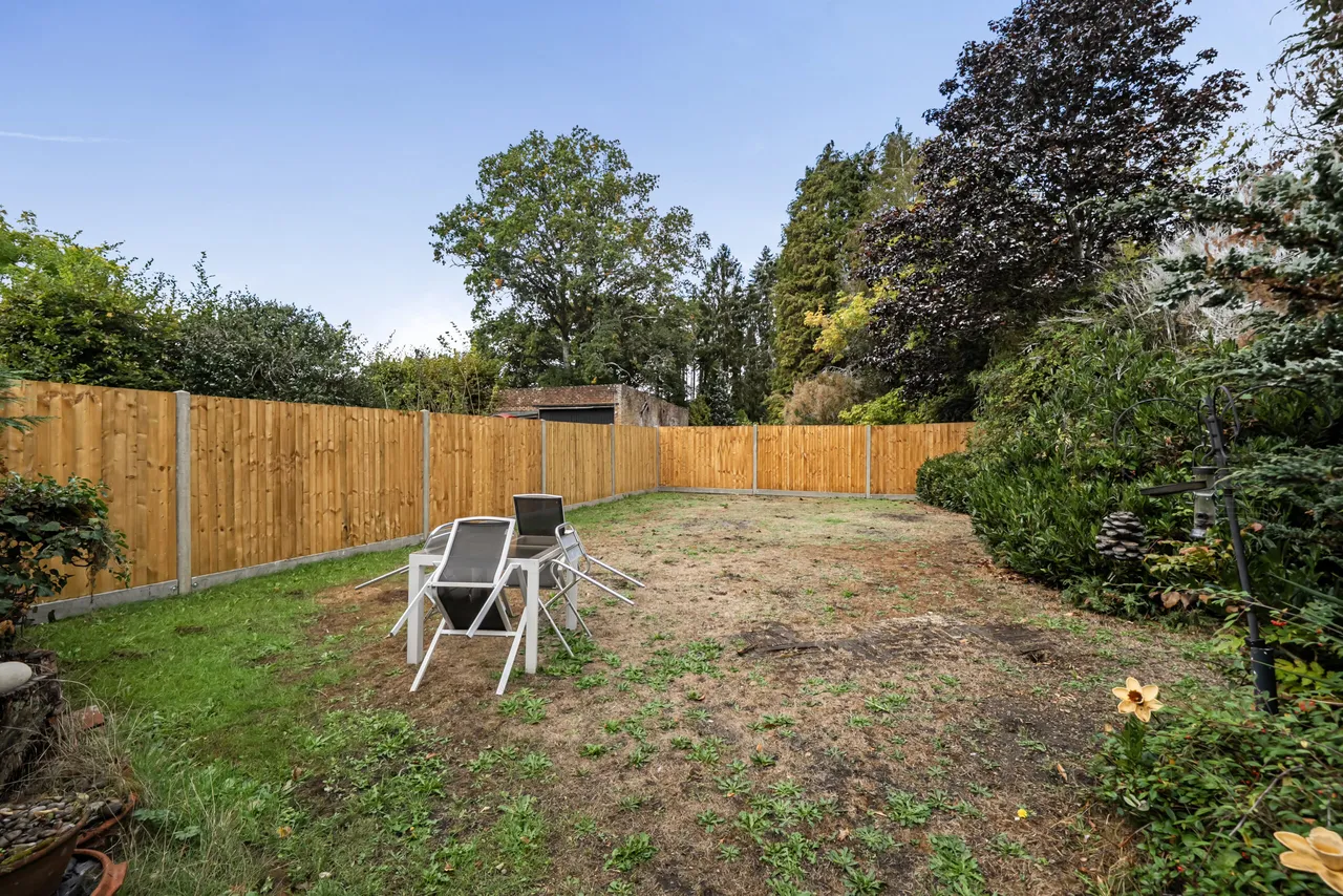Thursley Road, Elstead, GU8, photo 22