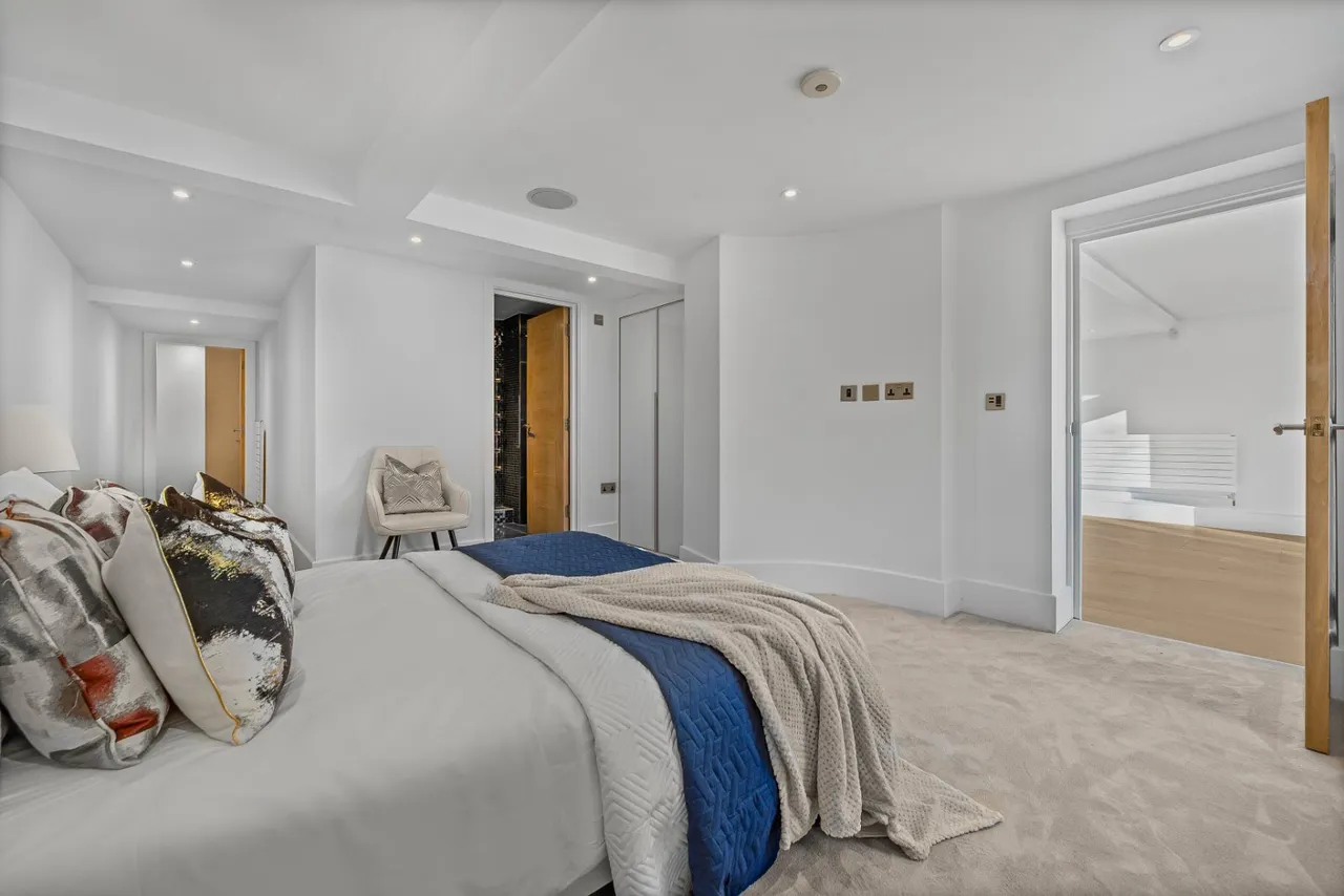 Spaniards Road, Hampstead, NW3, photo 12