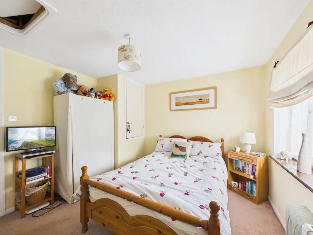 Hilmanton, Lower Earley, RG6, photo 7