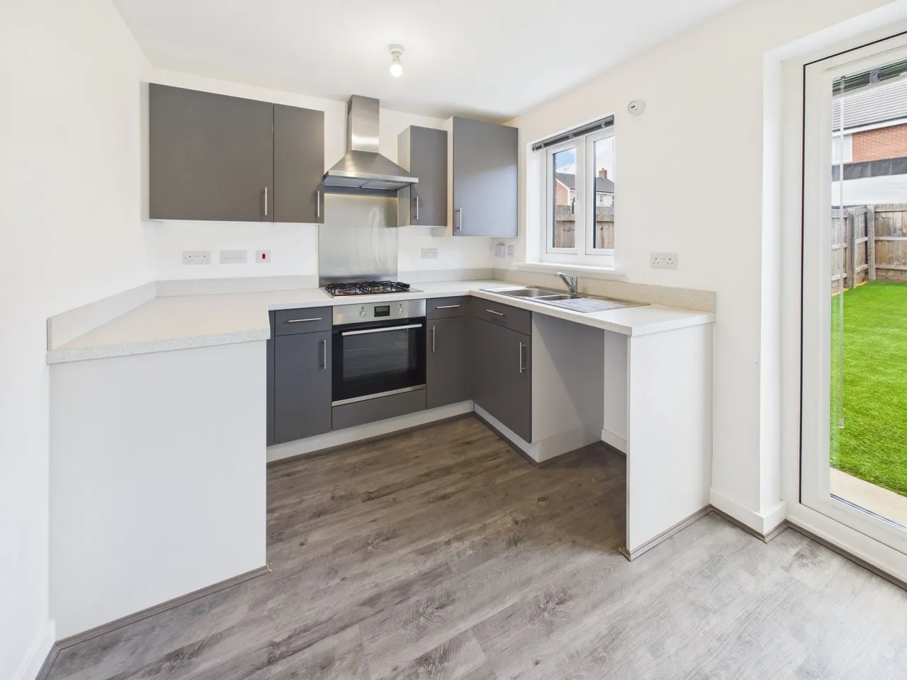 Rosewarne Close, Llantilio Pertholey, NP7, photo 2