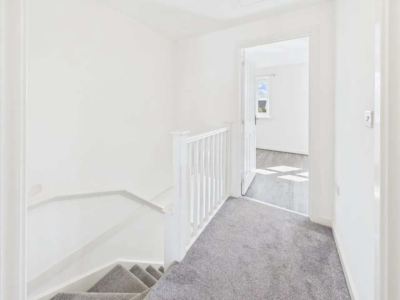 Rosewarne Close, Llantilio Pertholey, NP7, photo 8