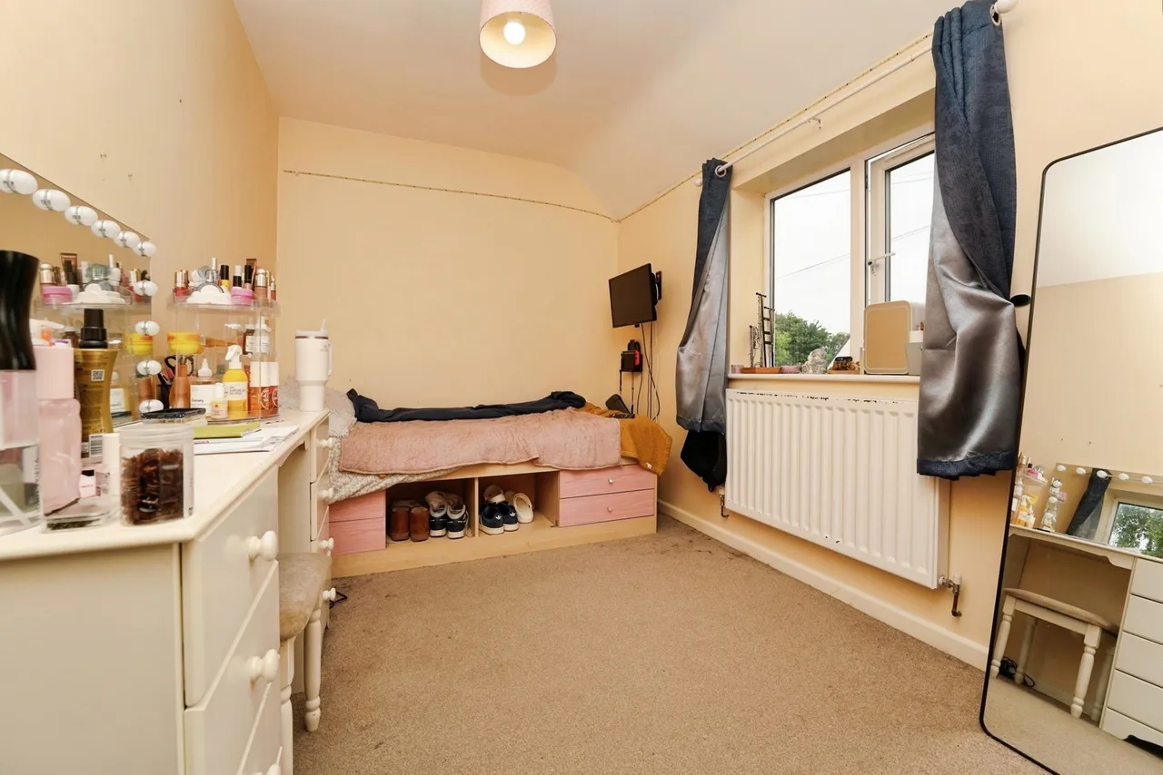 Bishop Road, Cheltenham, GL51, photo 13