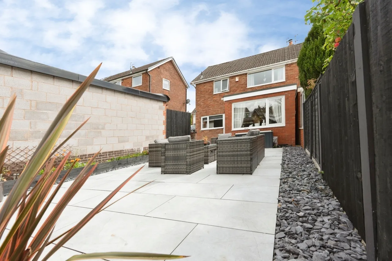 Horning Crescent, Burnley, Lancashire, BB10, photo 18