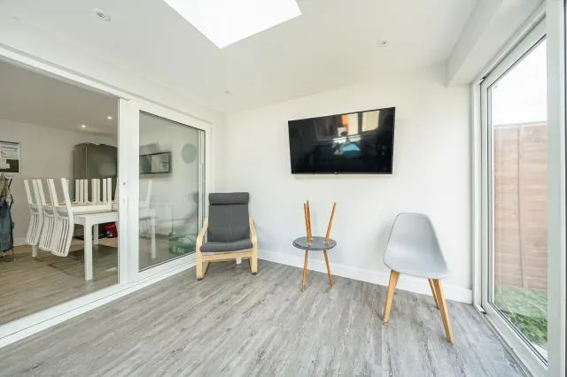 Chaucer Drive, Aylesbury, HP21, photo 8
