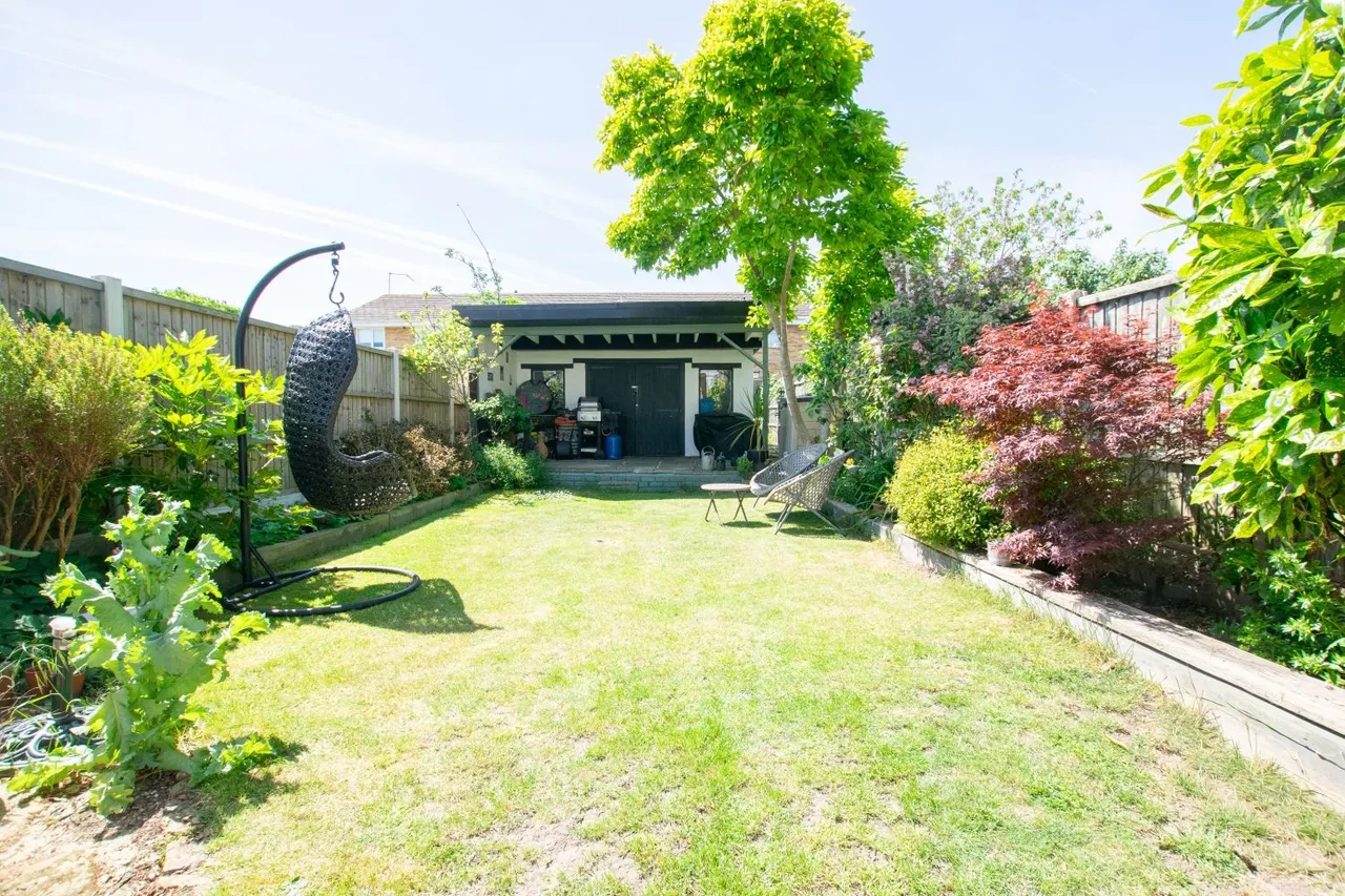 Shoebury Road, Great Wakering, SS3, photo 6