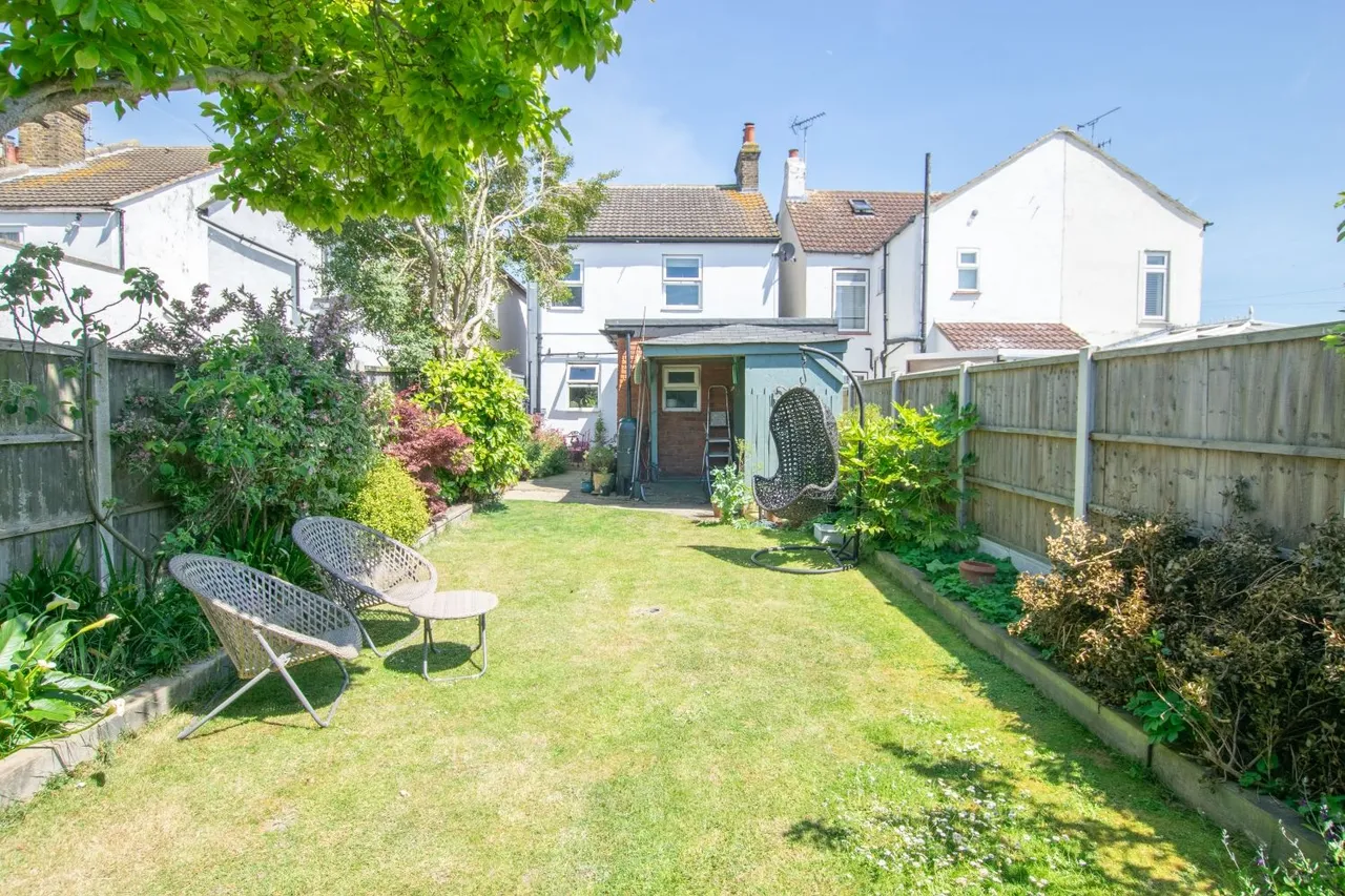Shoebury Road, Great Wakering, SS3, photo 22