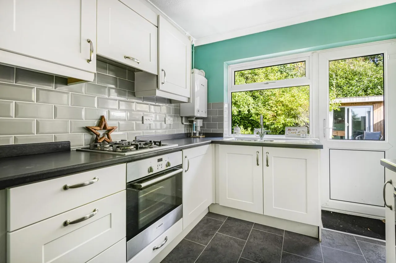 Eight Bells Close, Buxted, Uckfield, East Sussex, TN22 4JT, photo 7