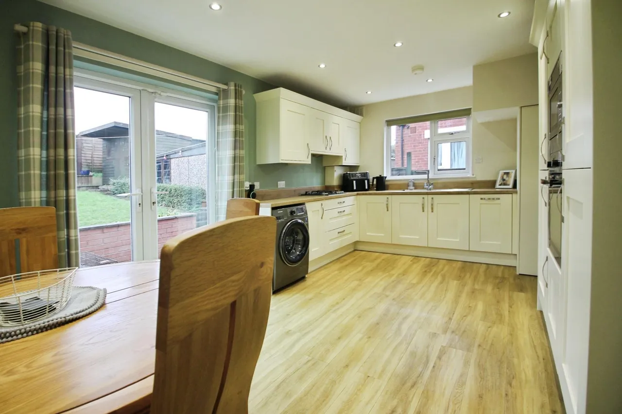 Somerville Avenue, Leeds, LS14, photo 5
