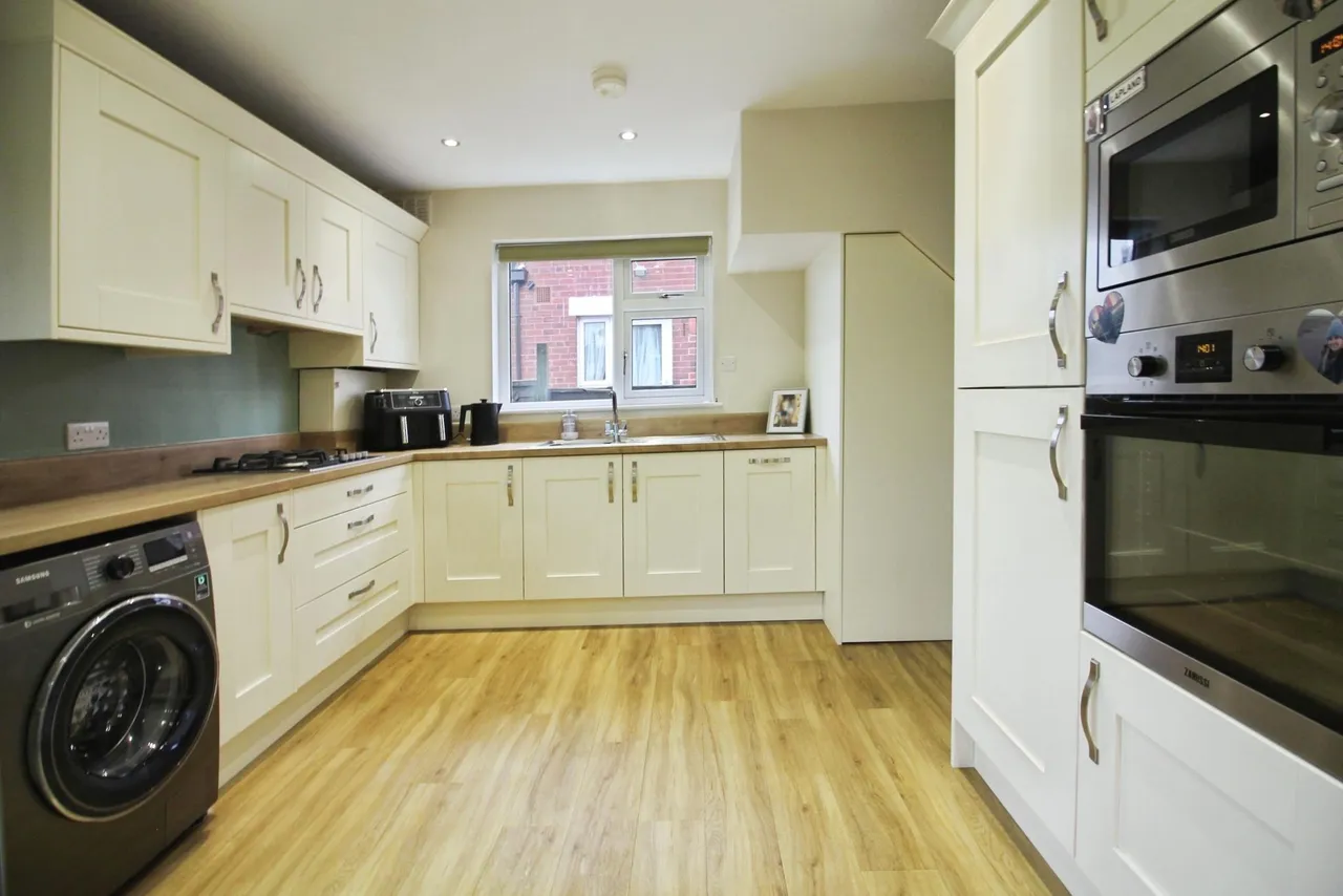 Somerville Avenue, Leeds, LS14, photo 6
