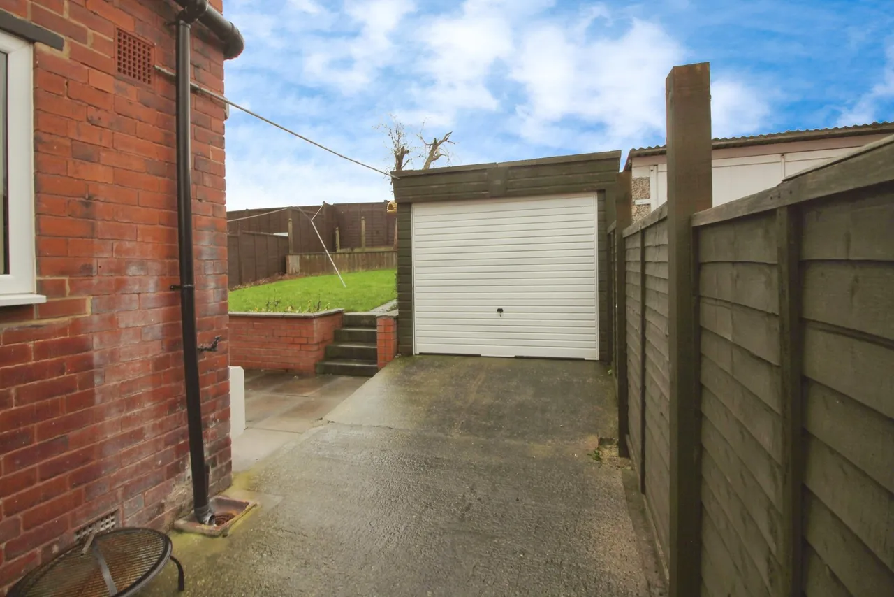 Somerville Avenue, Leeds, LS14, photo 19