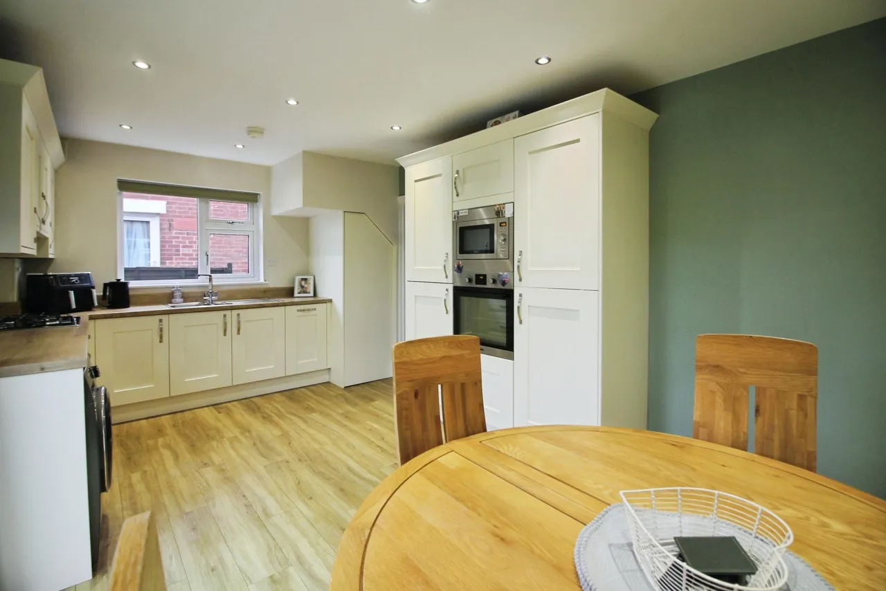 Somerville Avenue, Leeds, LS14, photo 8