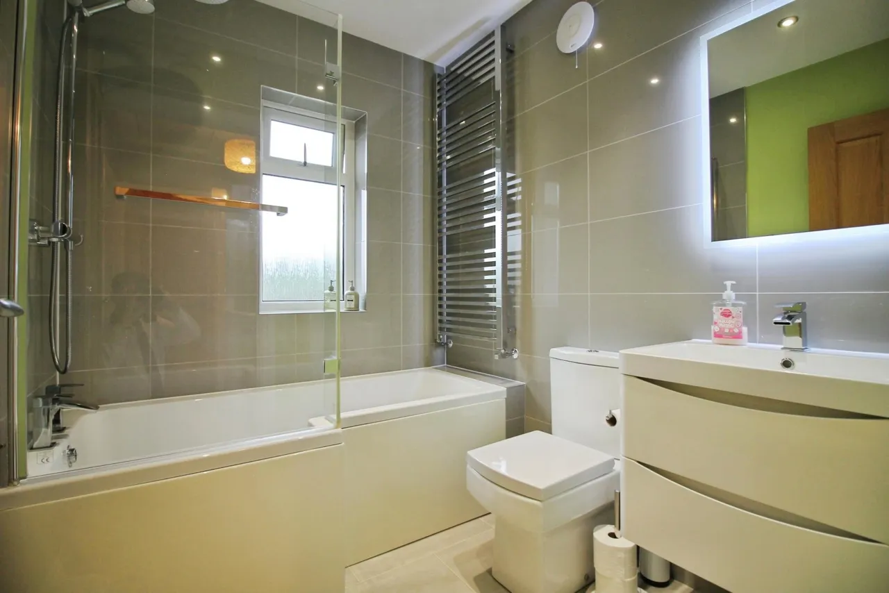 Somerville Avenue, Leeds, LS14, photo 13