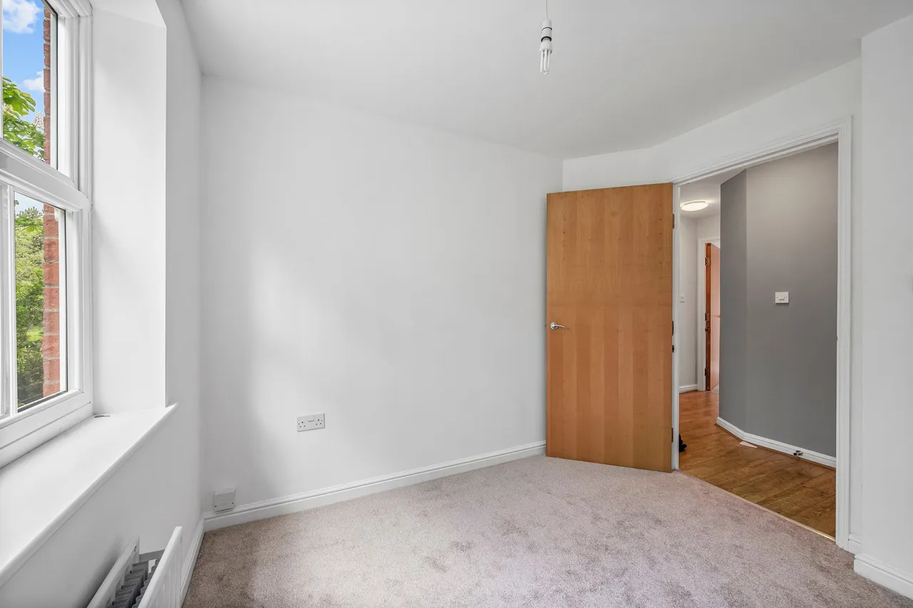 Flat 5, Mansfield Apartments Templeton Drive, Warrington, Fearnhead, WA2 0WT, photo 18