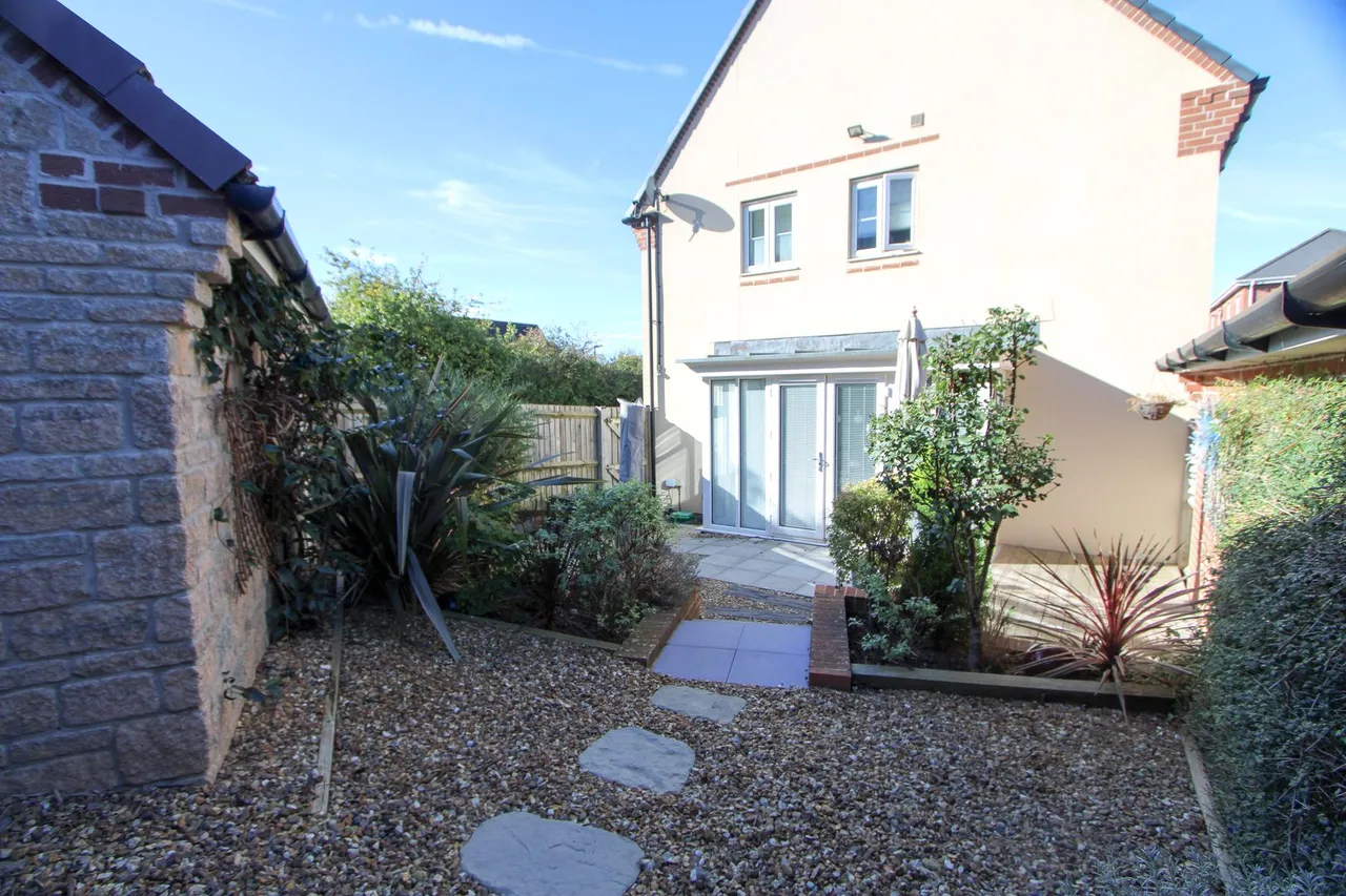 Bluebell Close, Yate, photo 37