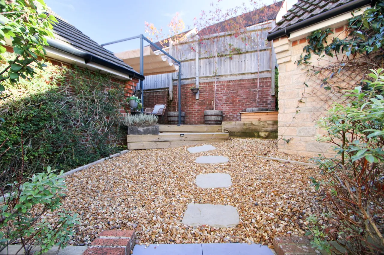 Bluebell Close, Yate, photo 35