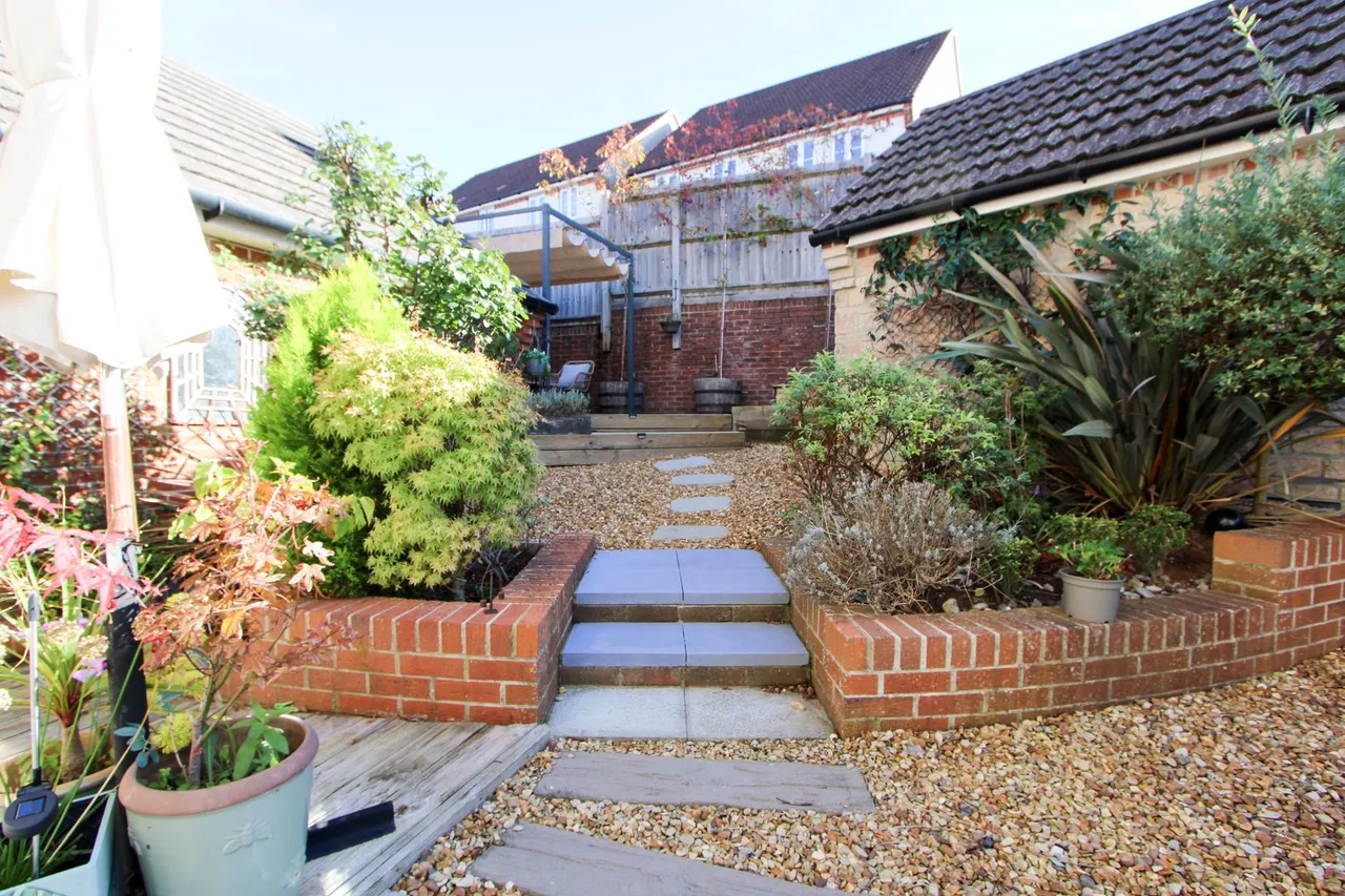 Bluebell Close, Yate, photo 36