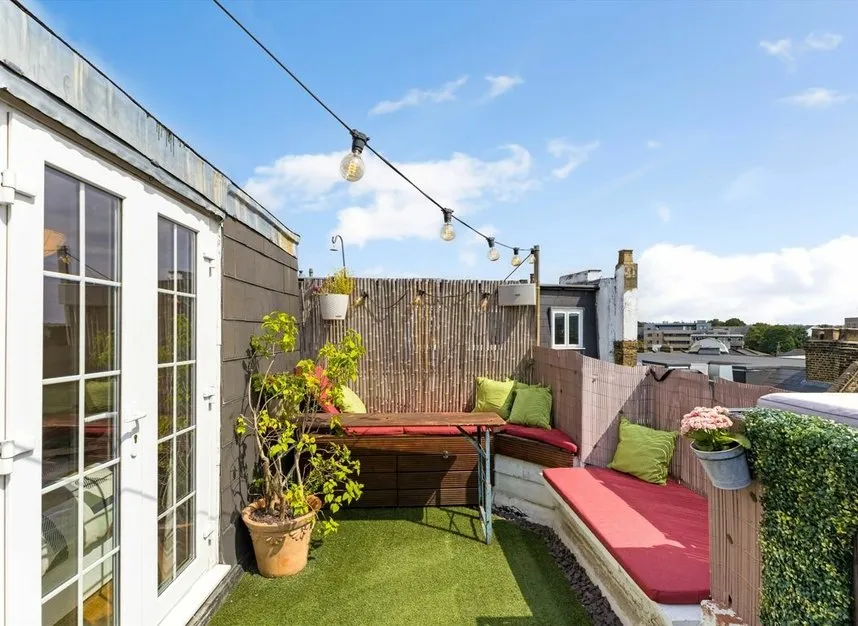 1 bed flat for sale, Voltaire Road, Clapham, SW4