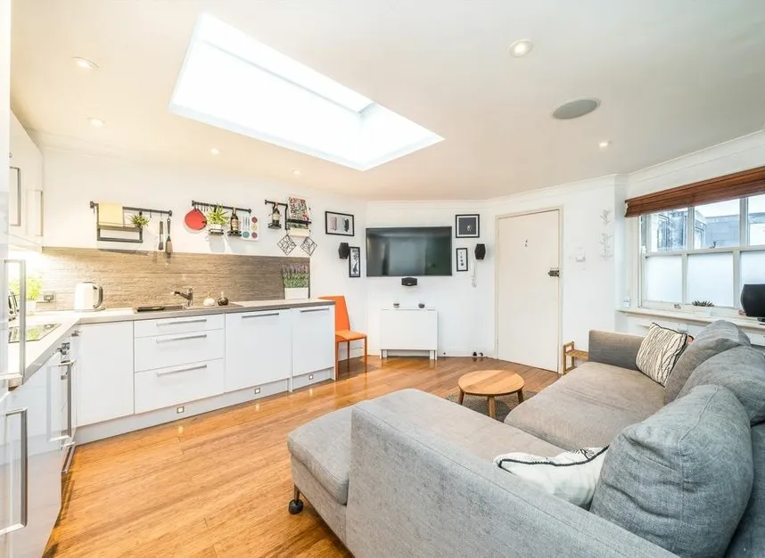 Voltaire Road, Clapham, SW4, photo 2